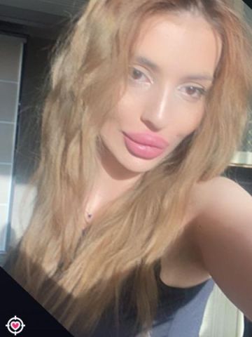 Нина Деловая Блондинка